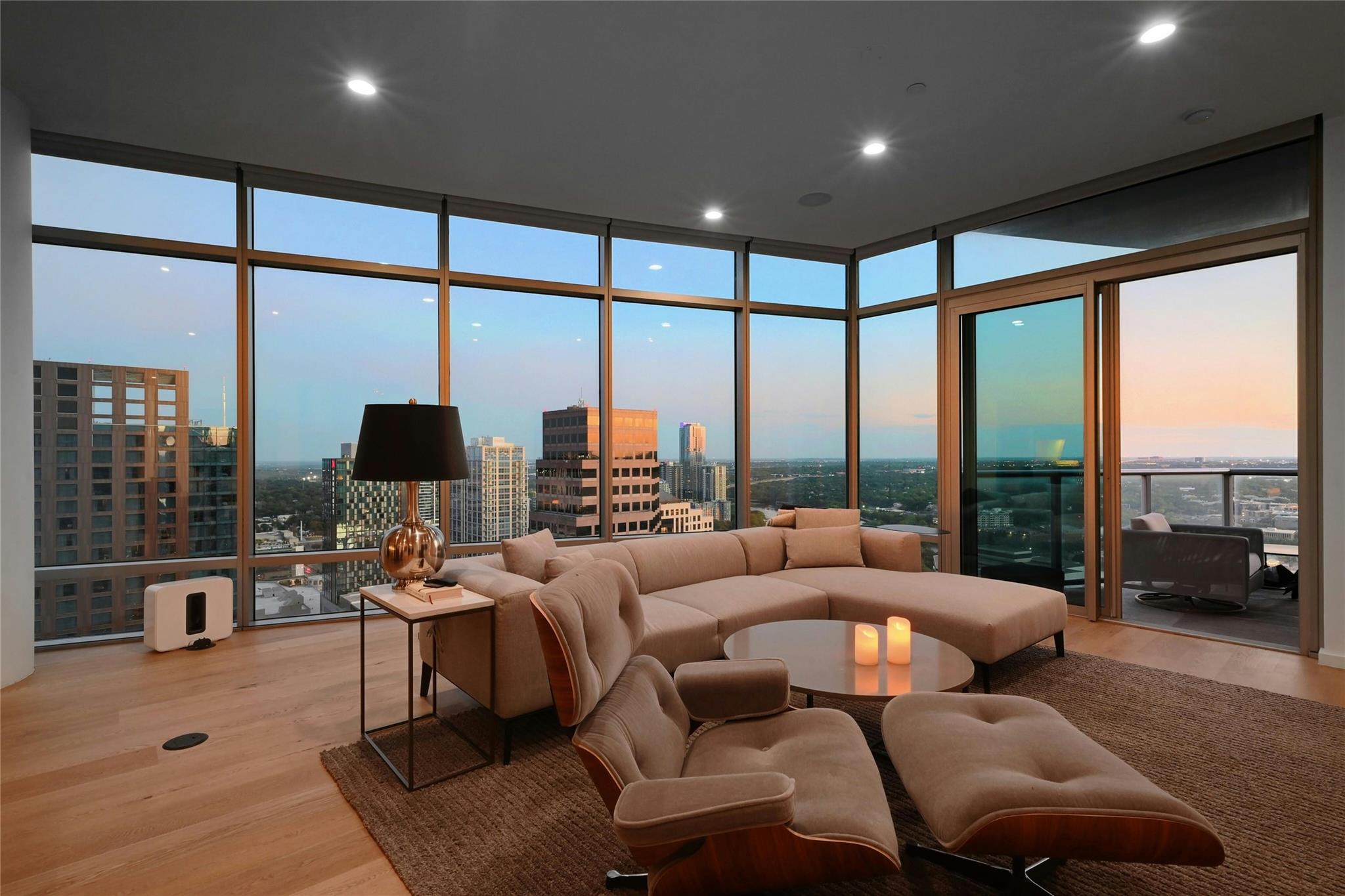 200 Congress Ave Unit: 32SE