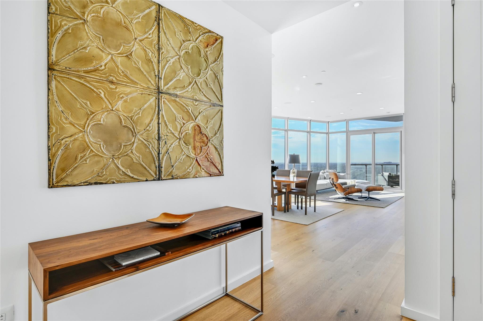 200 Congress Ave Unit: 32SE