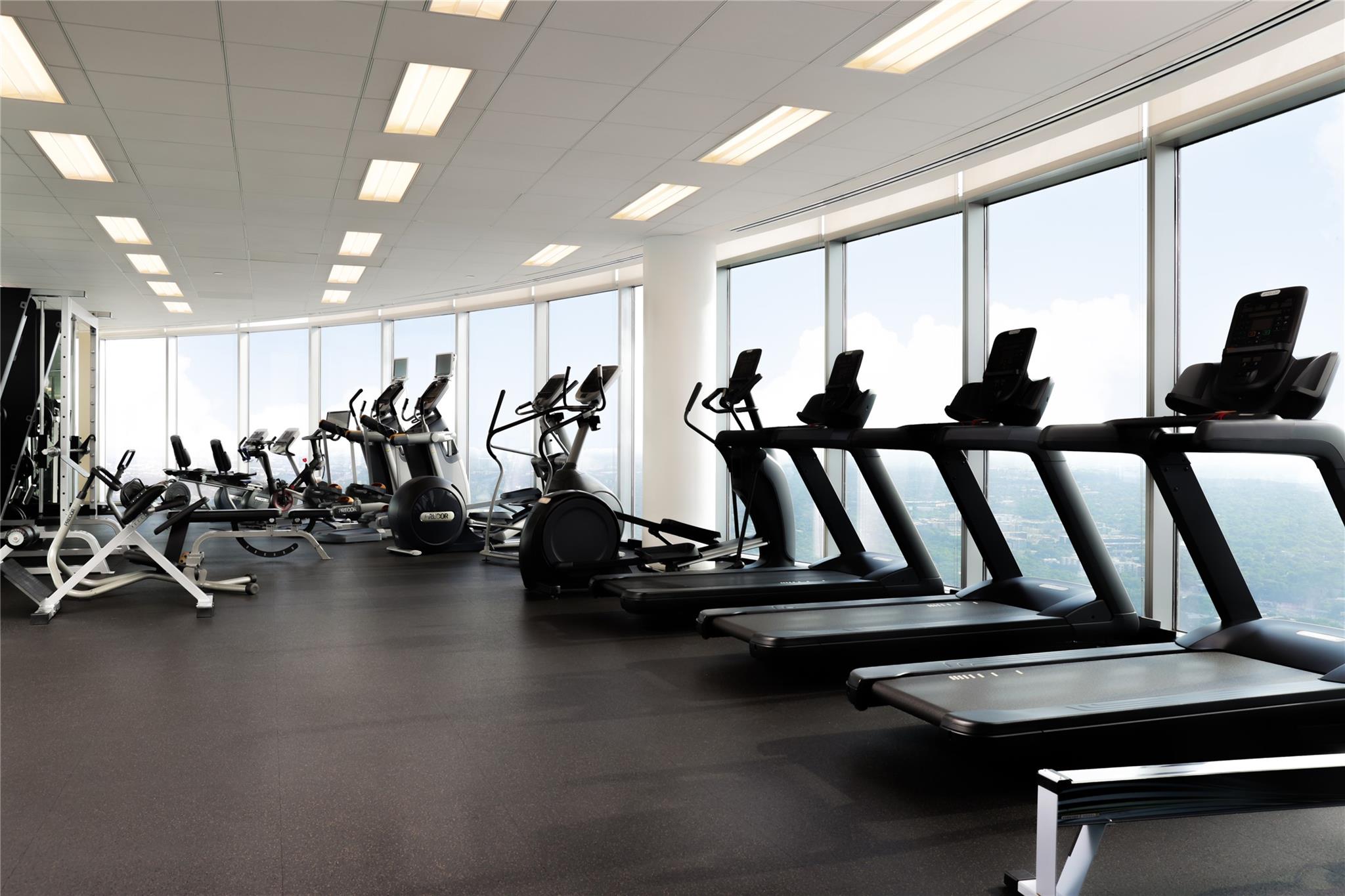 200 Congress Ave Unit: 32SE