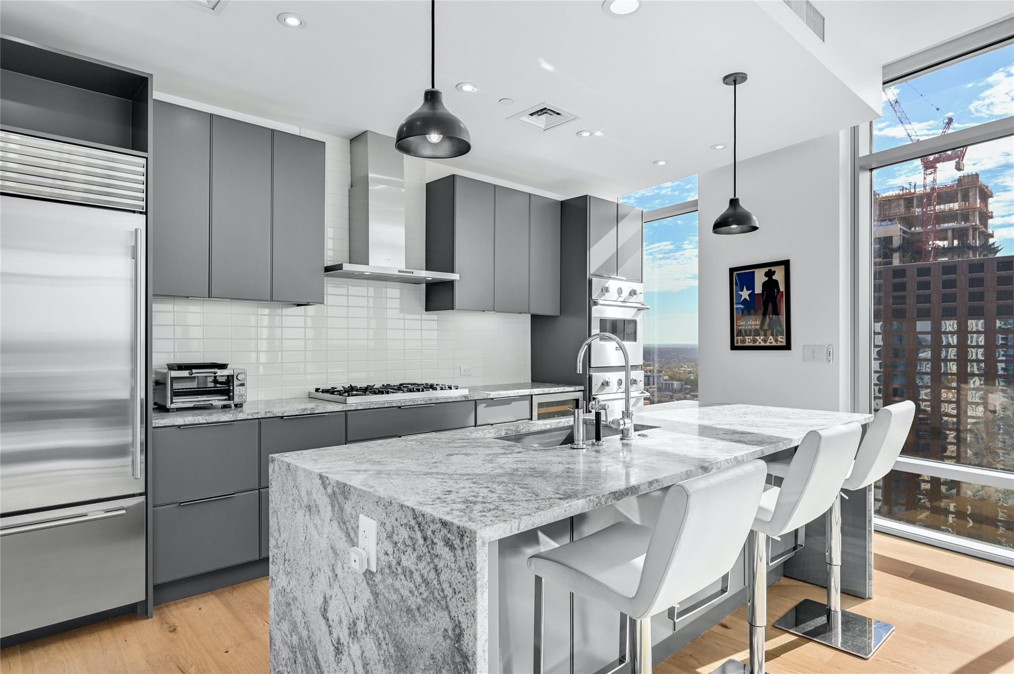 200 Congress Ave Unit: 32SE