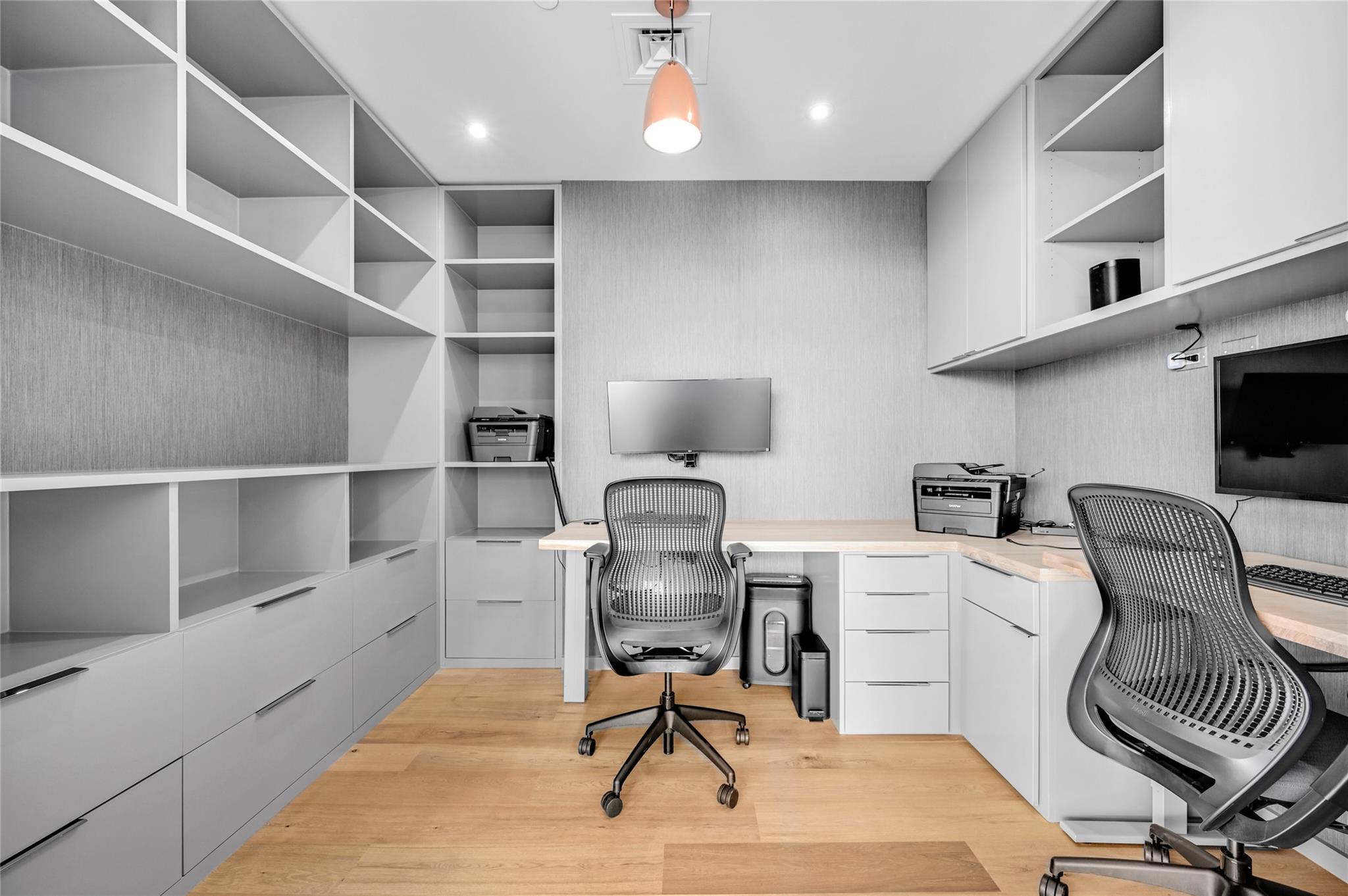 200 Congress Ave Unit: 32SE