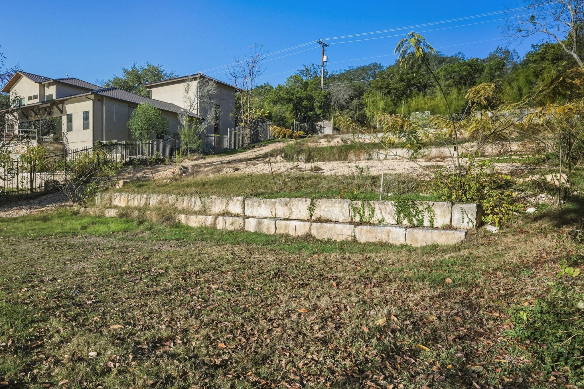 3607 Robbins RD