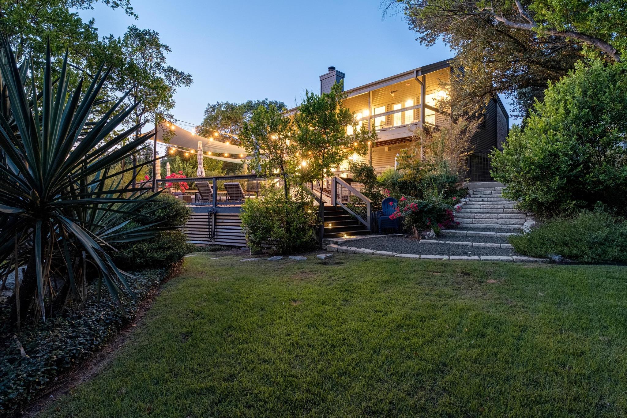 1718 Ben Crenshaw WAY