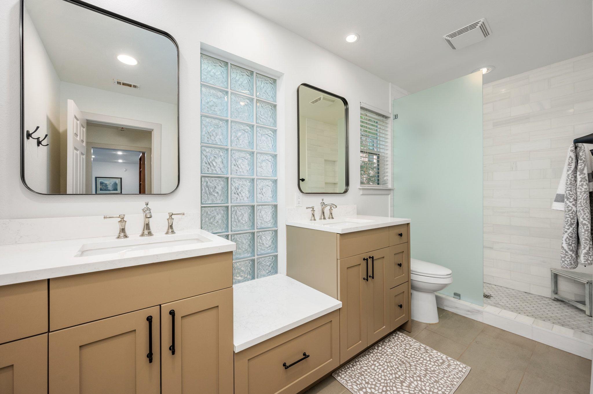 1718 Ben Crenshaw WAY