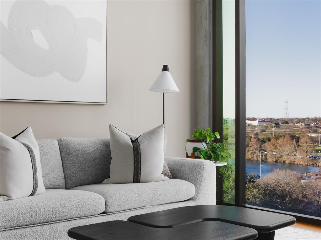 1211 W Riverside DR # 6A