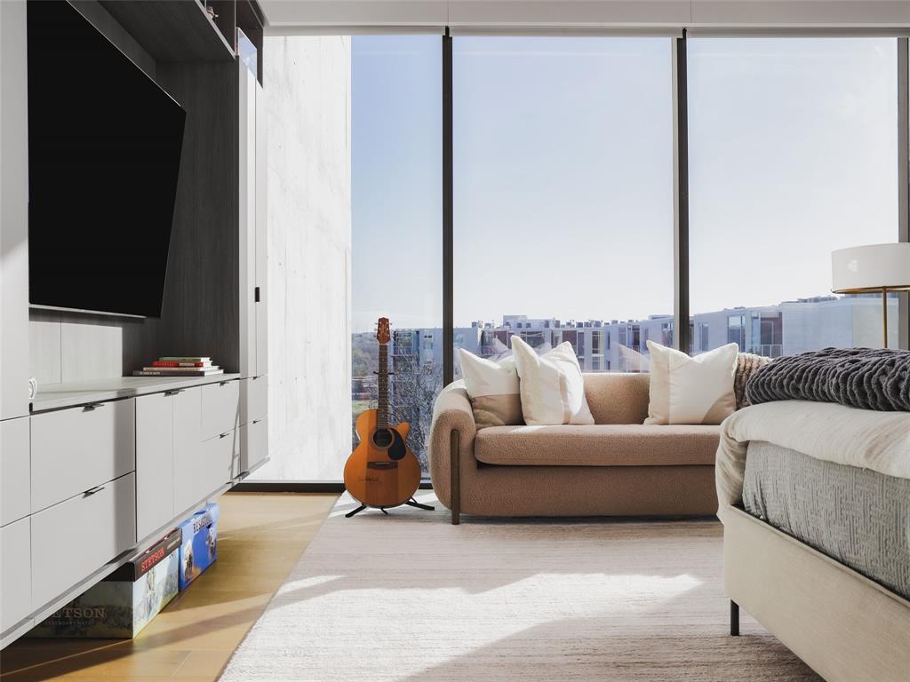 1211 W Riverside DR # 6A