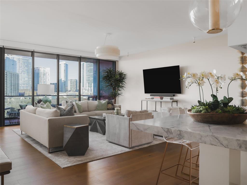 1211 W Riverside DR # 6A