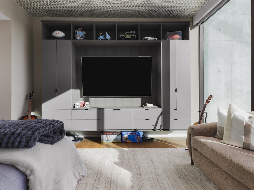 1211 W Riverside DR # 6A