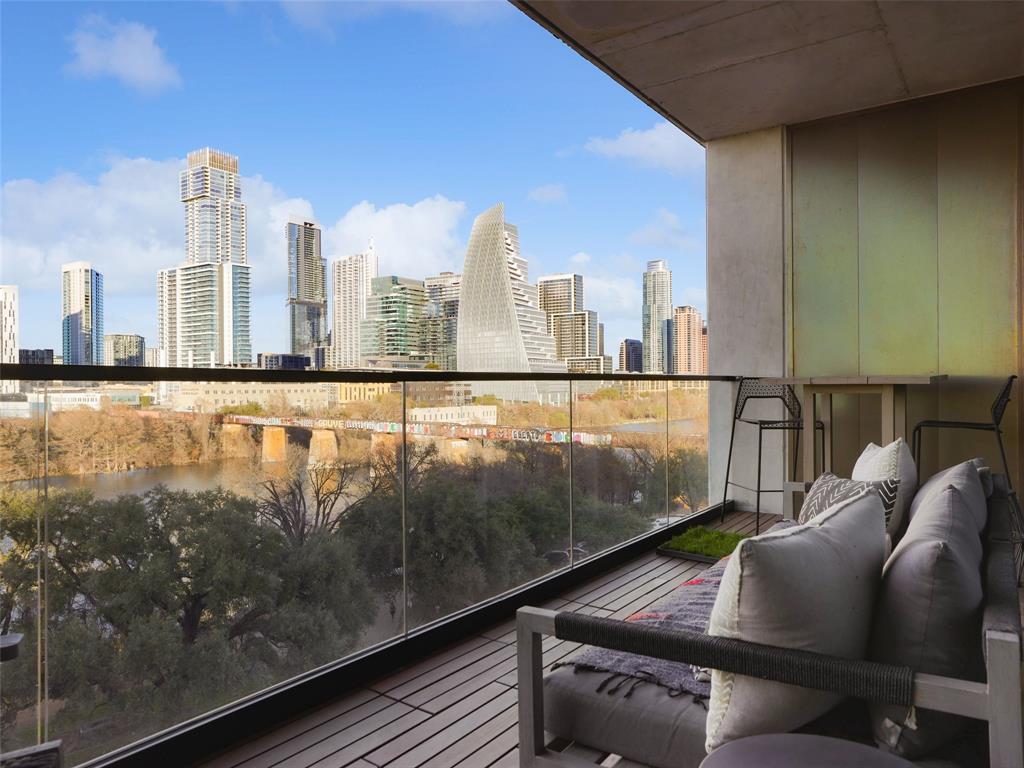 1211 W Riverside DR # 6A