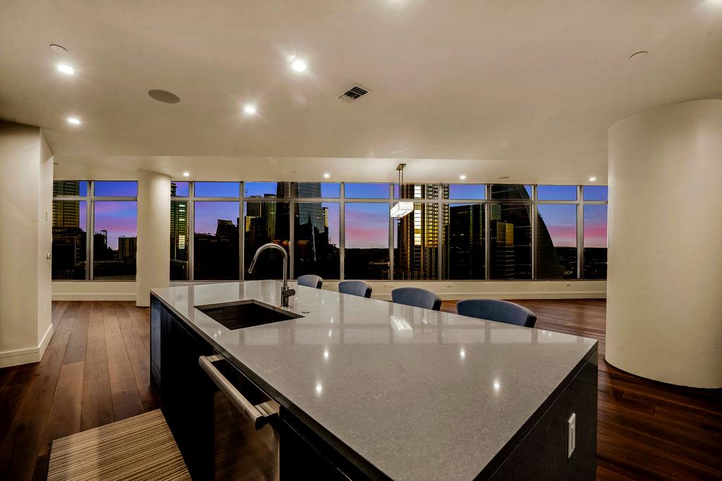 501 West Ave # 2303
