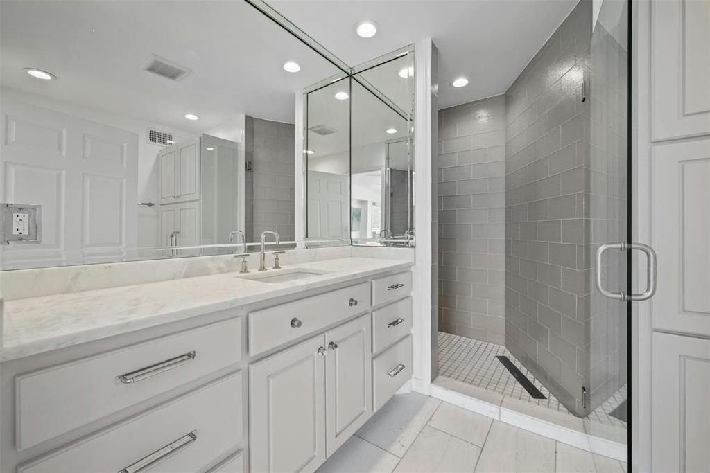 1500 Scenic DR # 304