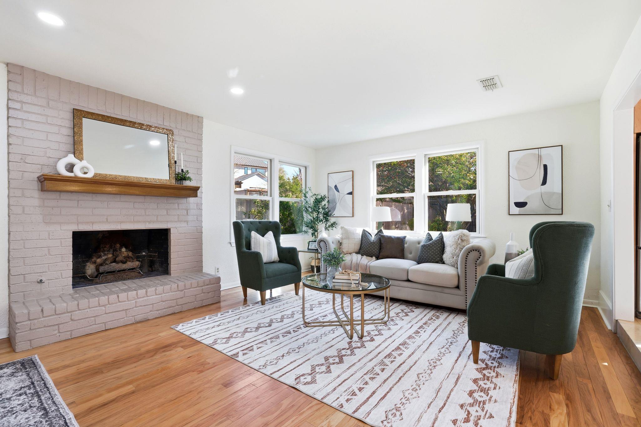 3500 Peregrine Falcon DR