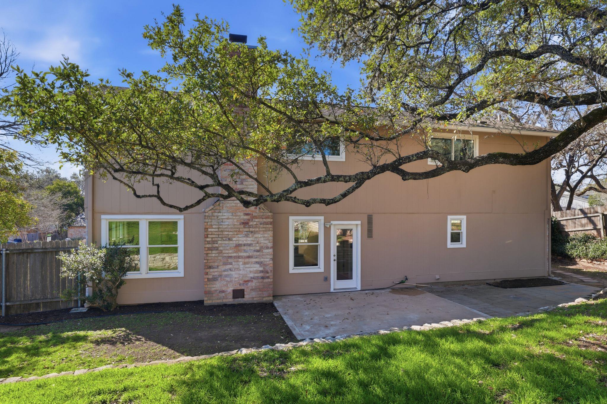 3500 Peregrine Falcon DR