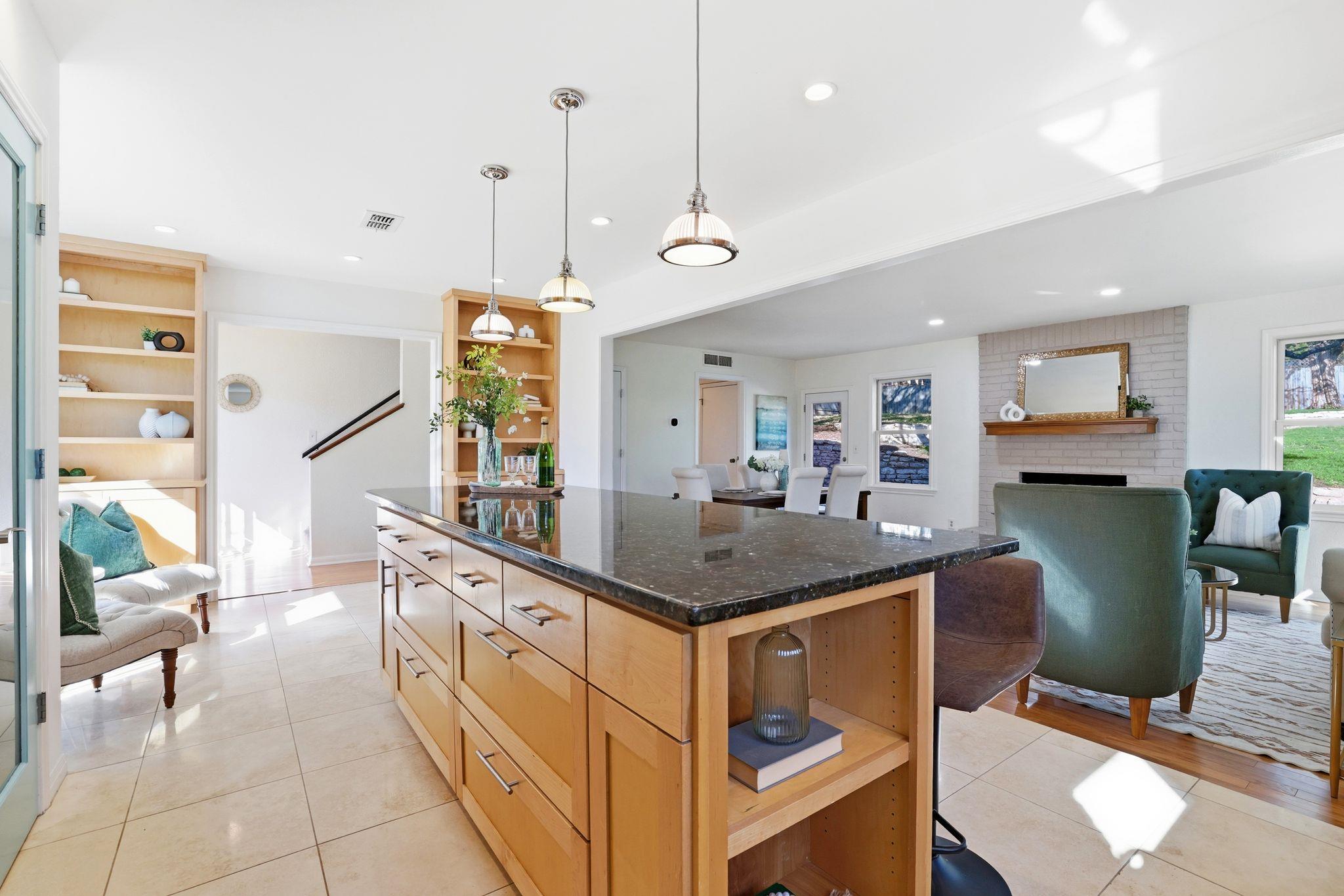 3500 Peregrine Falcon DR