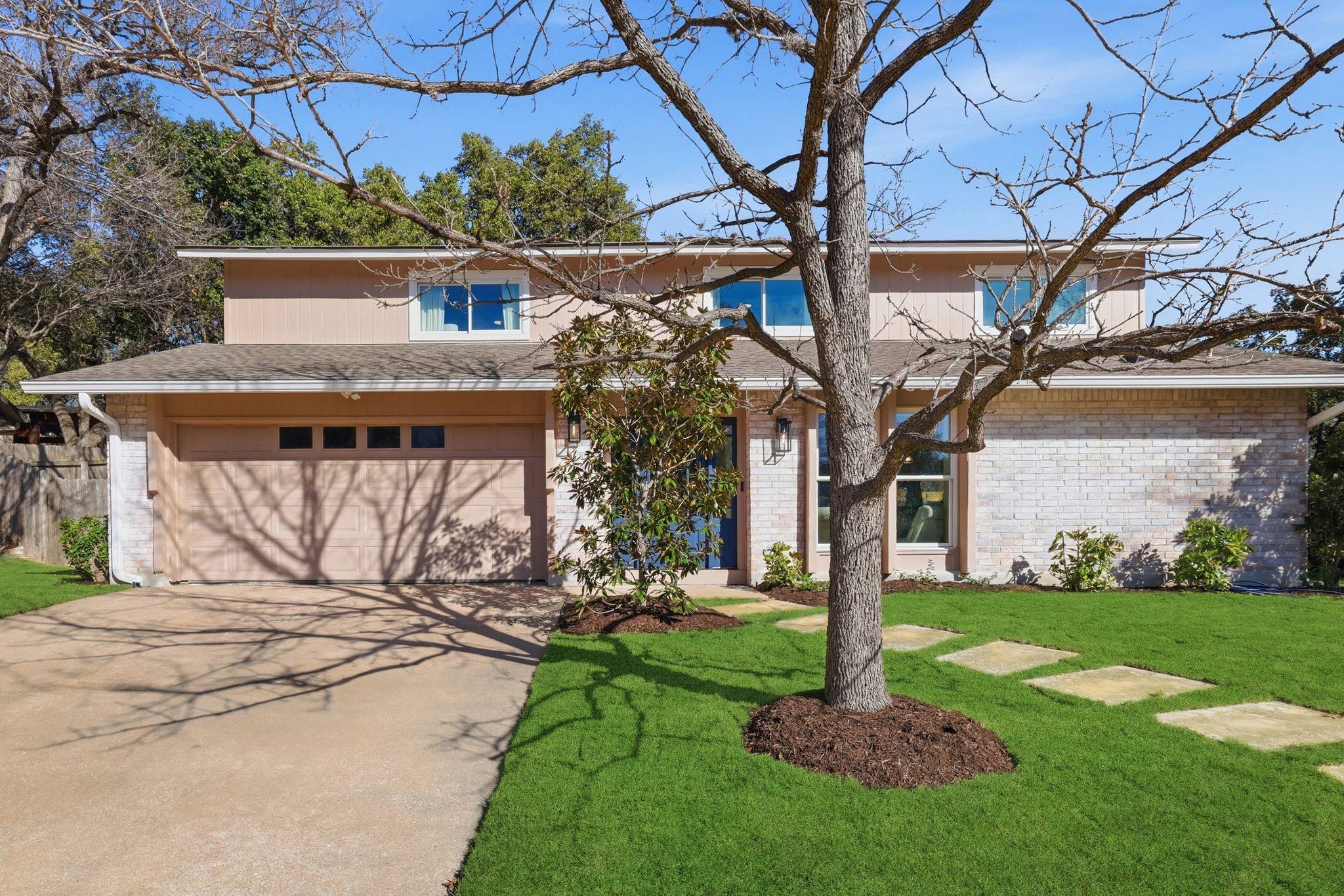 3500 Peregrine Falcon DR