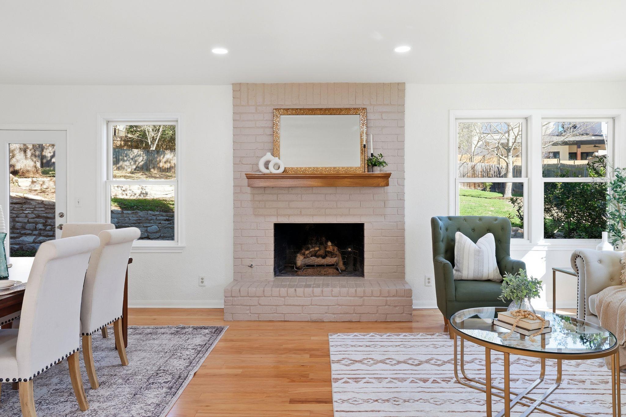 3500 Peregrine Falcon DR