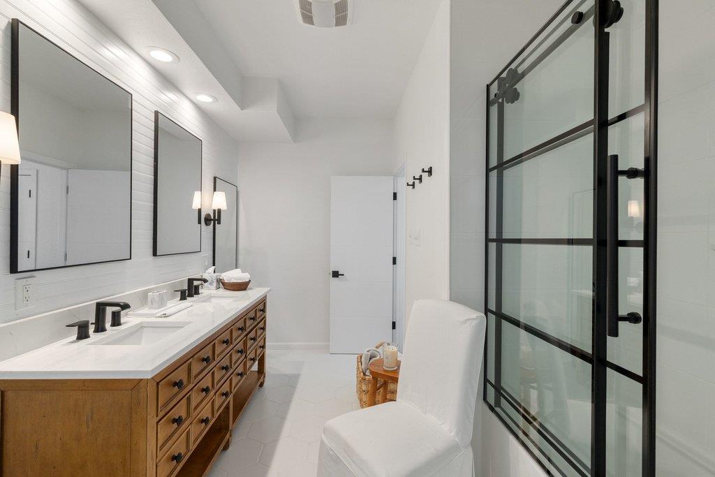 4231 Westlake DR # 2 Unit: I-2