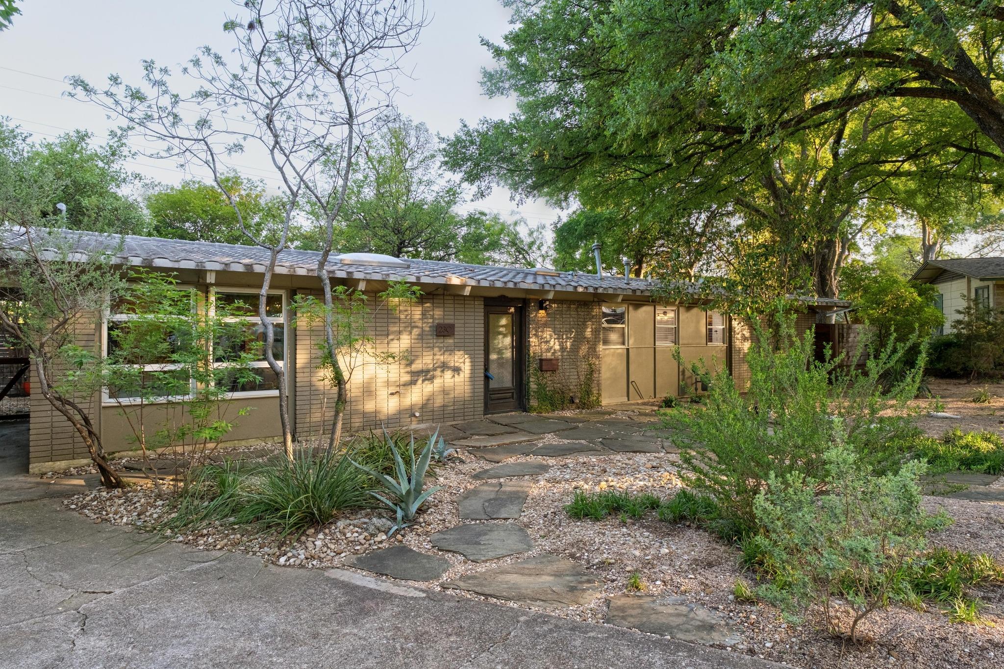 2301 Westway CIR