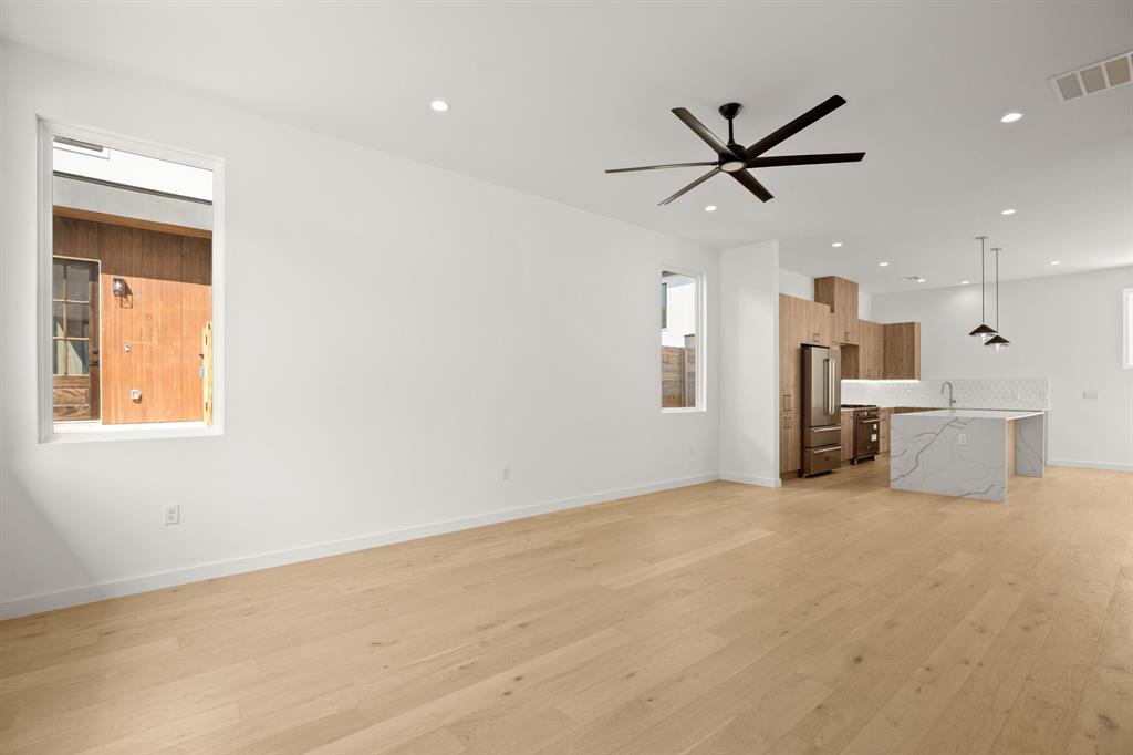 1714 Woodland Ave # 1