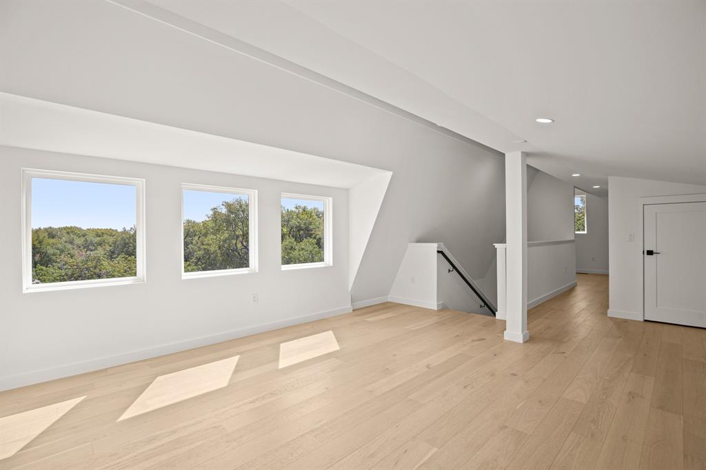 1714 Woodland Ave # 1