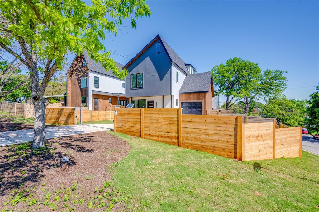 1714 Woodland Ave # 1