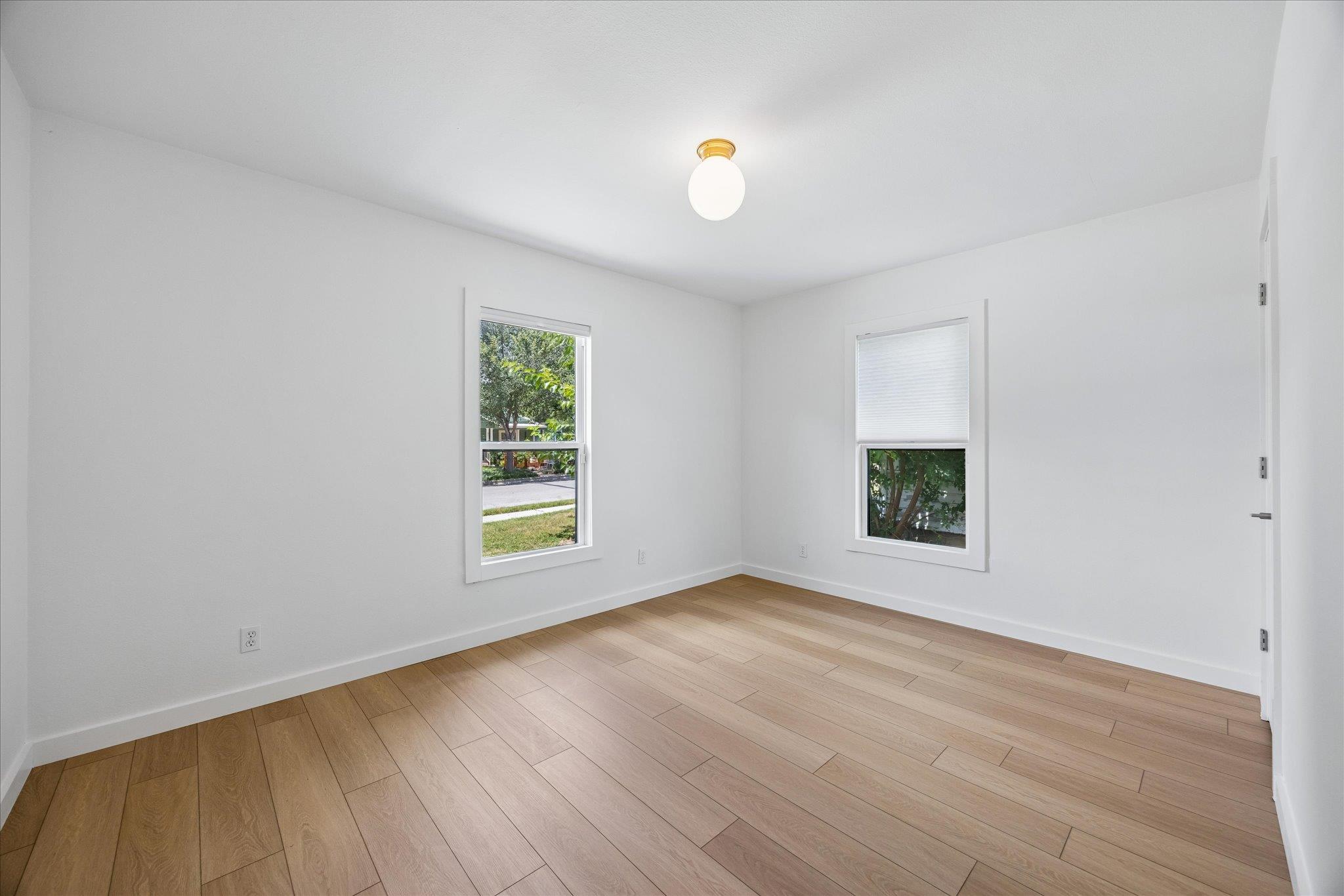 3013 E 14th 1/2 ST