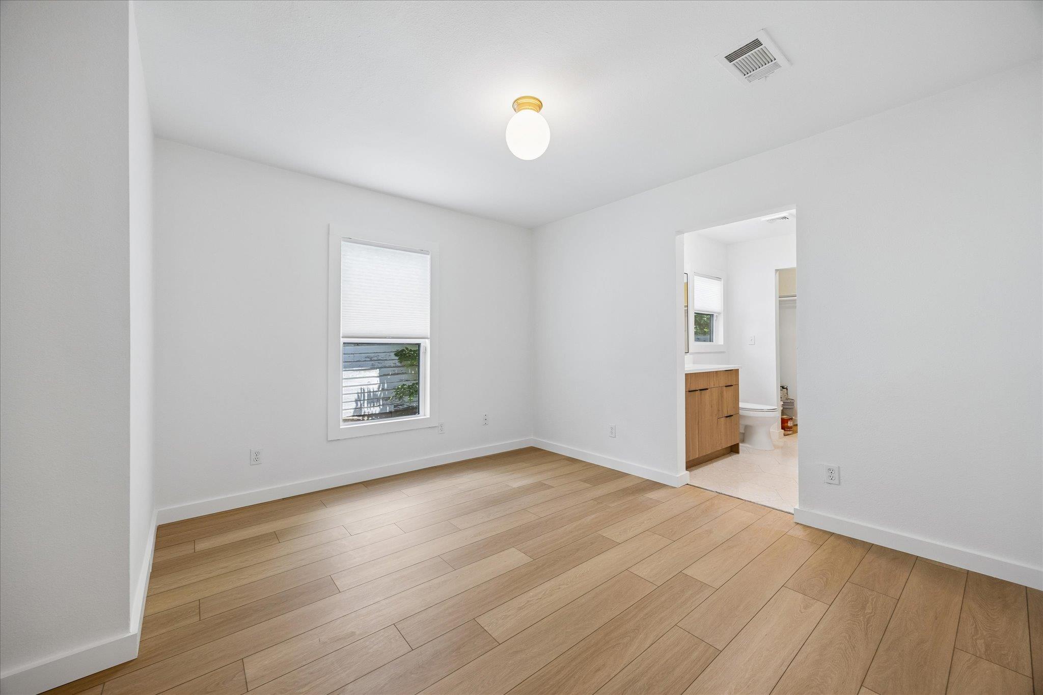 3013 E 14th 1/2 ST
