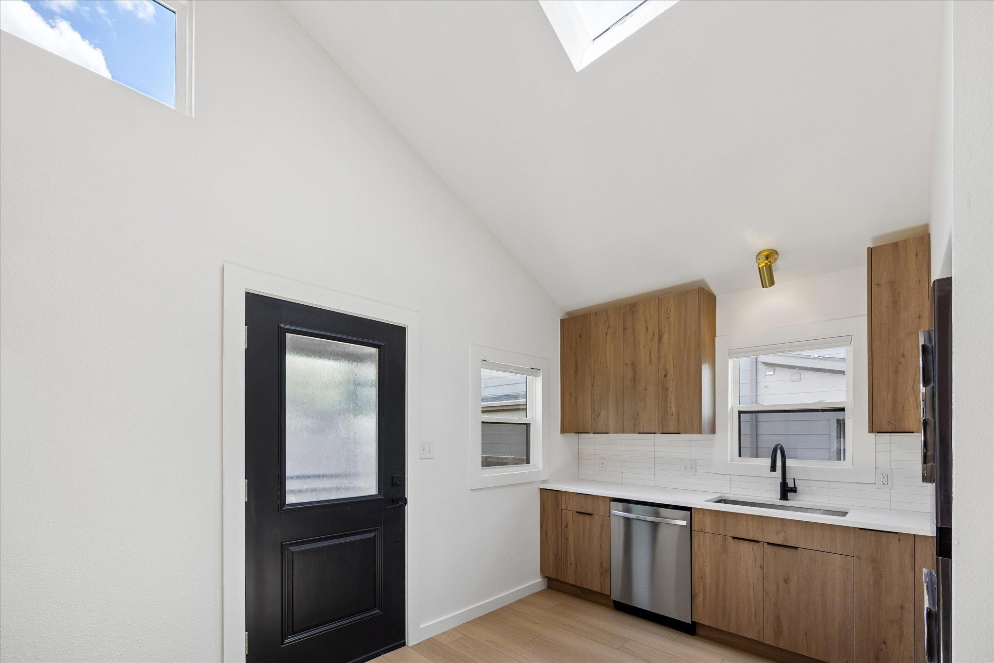 3013 E 14th 1/2 ST