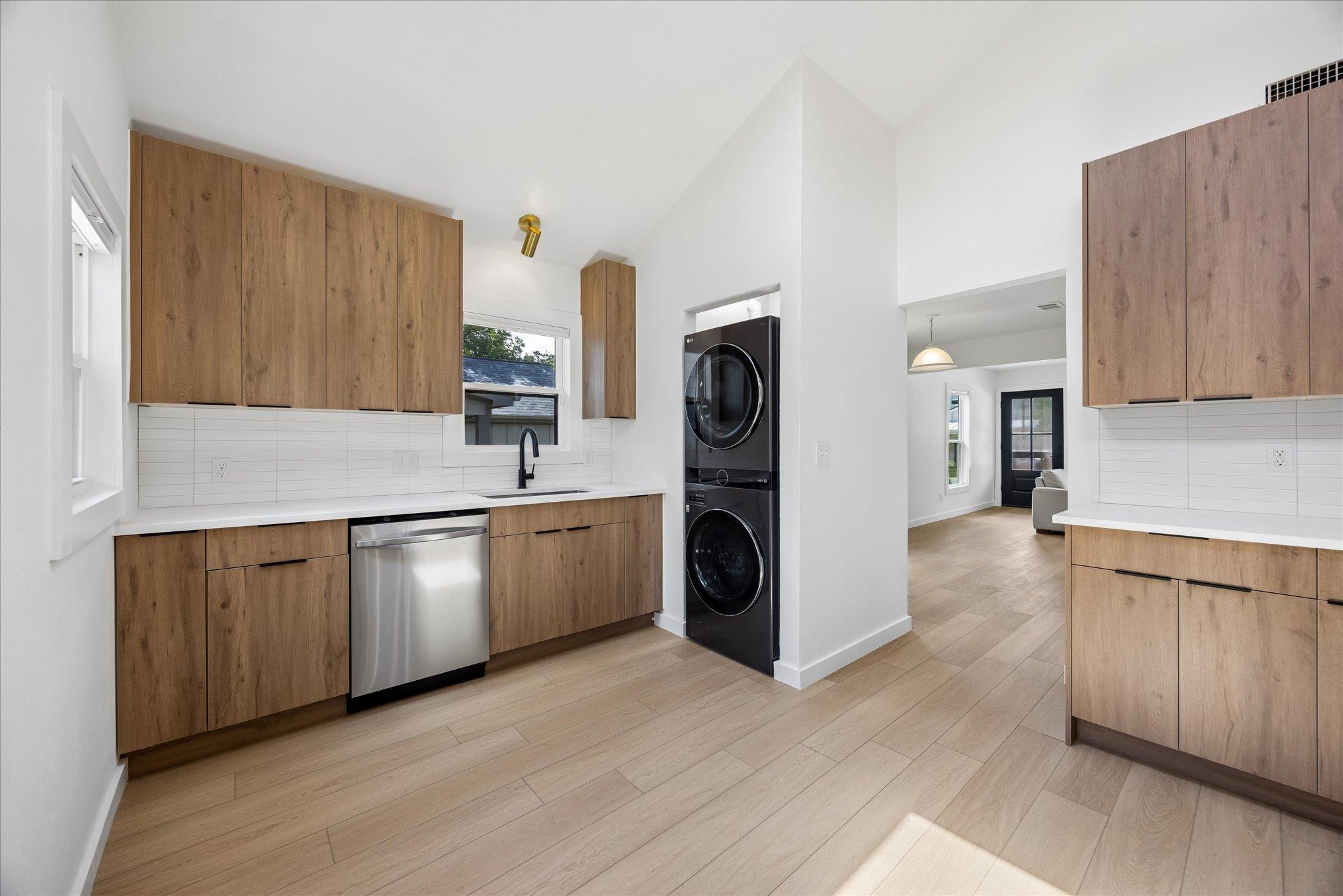 3013 E 14th 1/2 ST