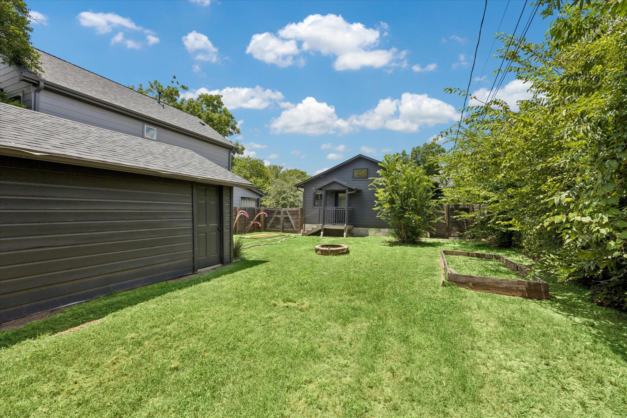 3013 E 14th 1/2 ST