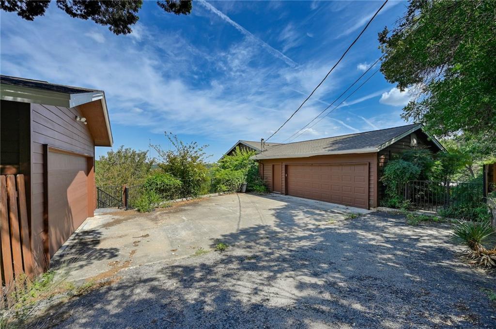 1302 Circle Ridge DR