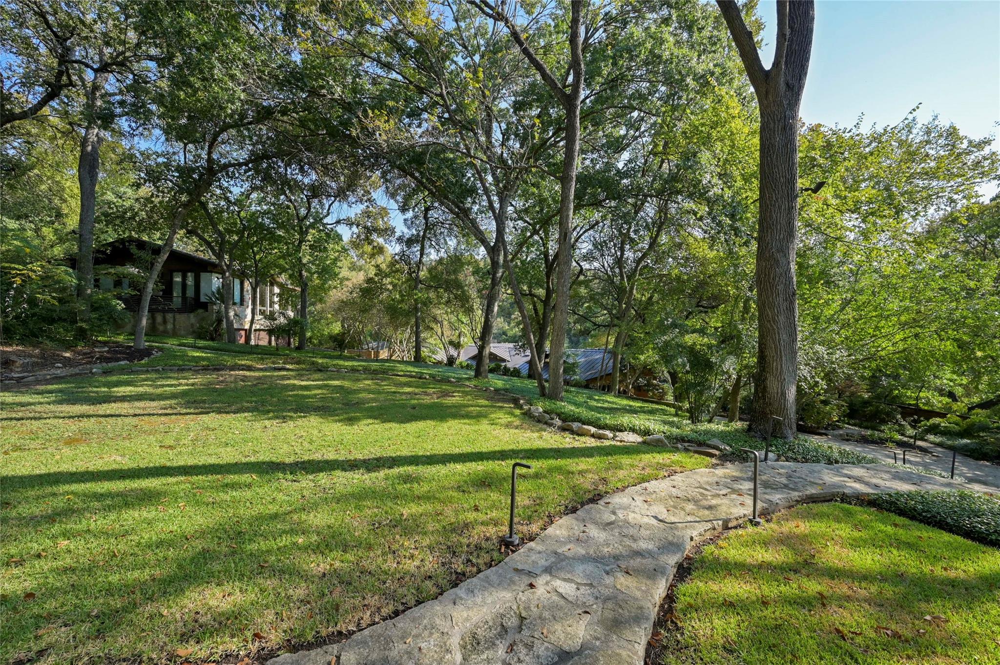 23 Hull CIR