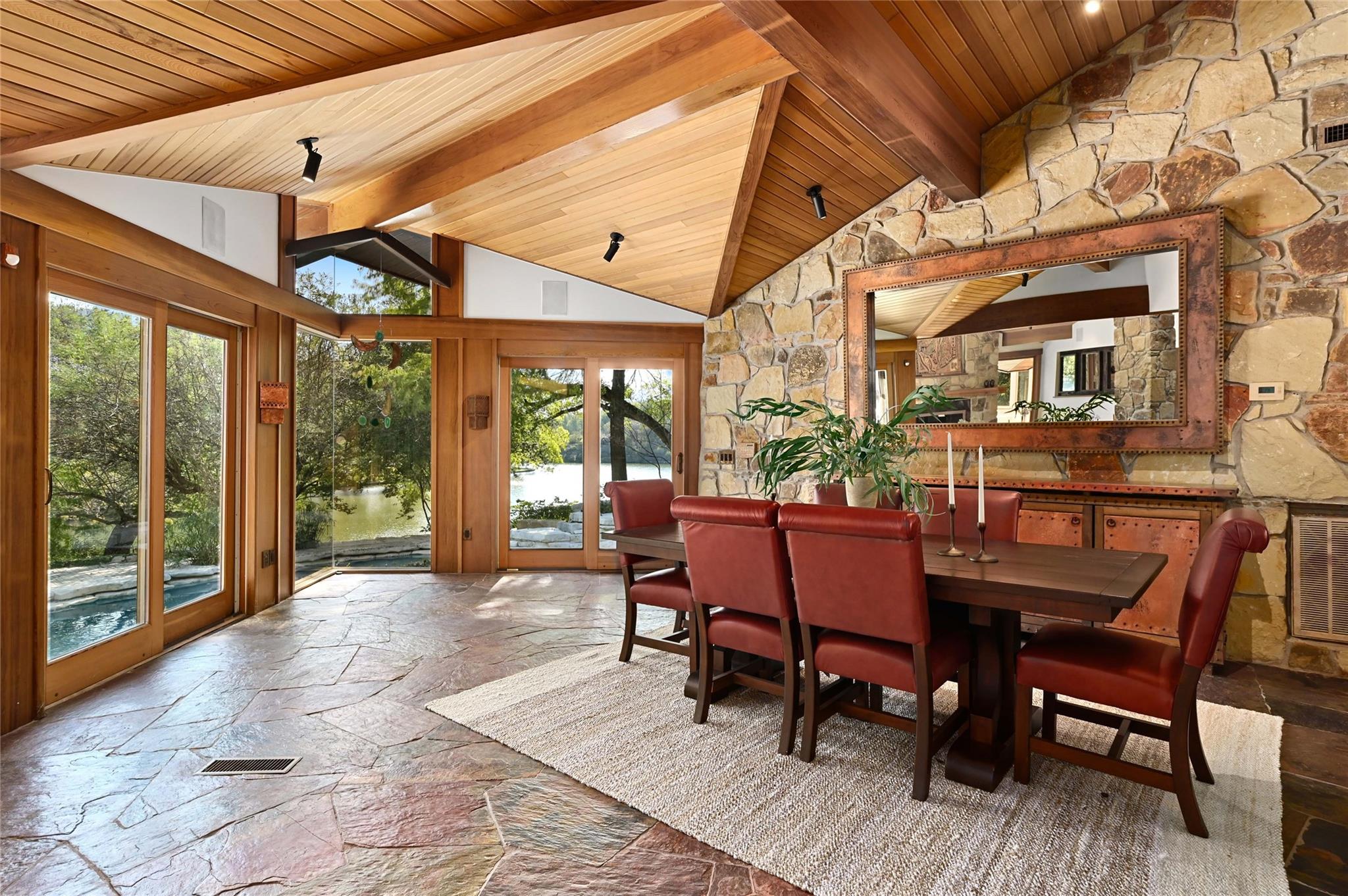 23 Hull CIR