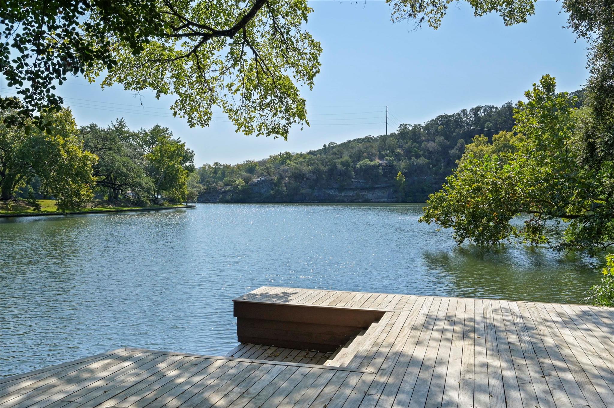 23 Hull CIR