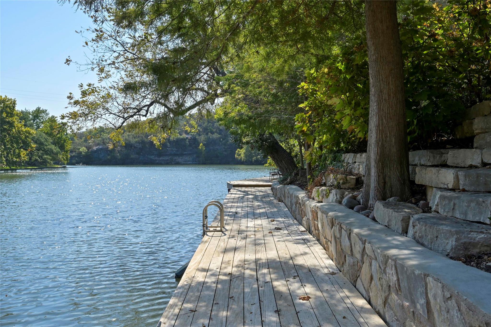 23 Hull CIR