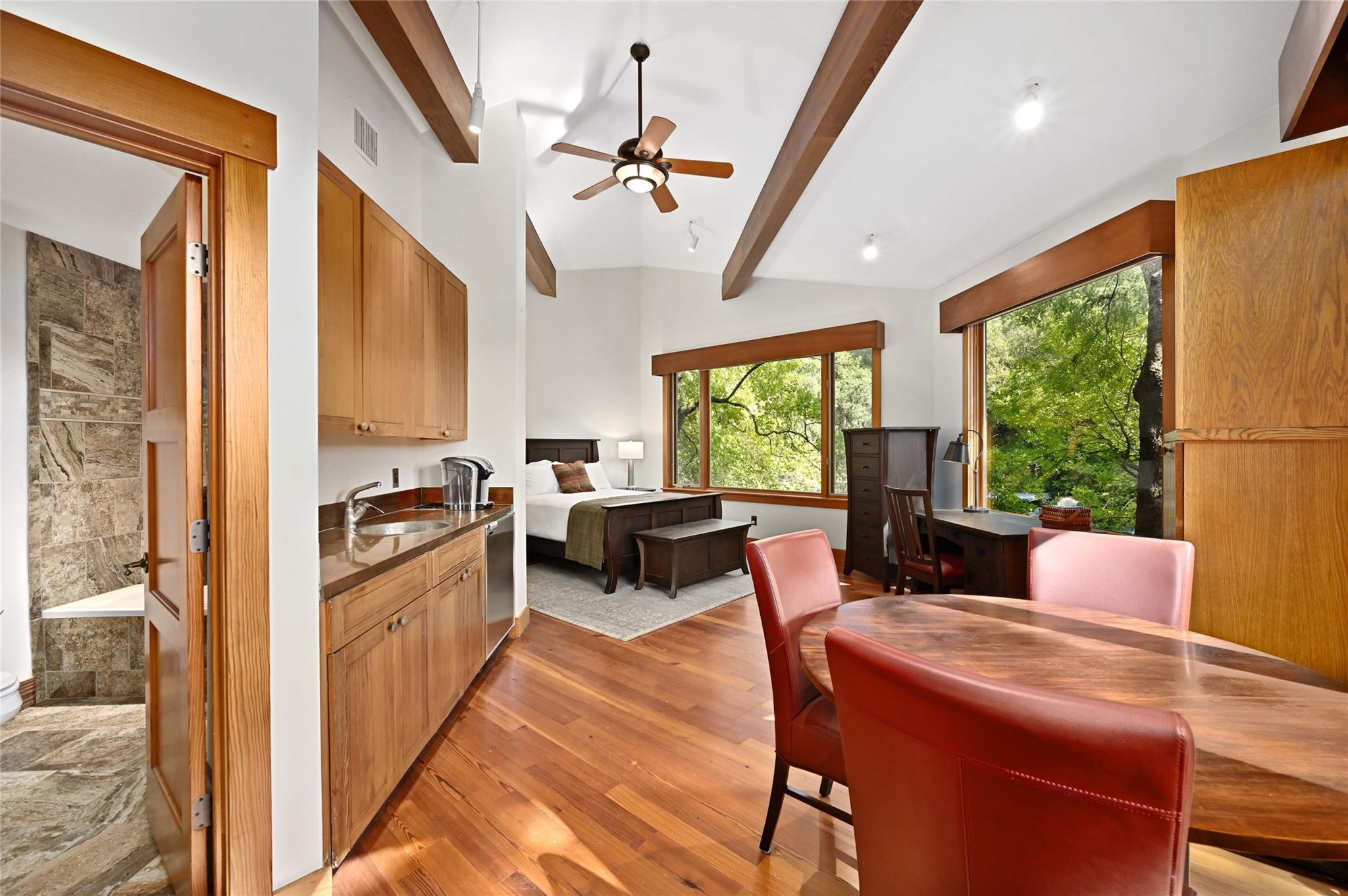 23 Hull CIR