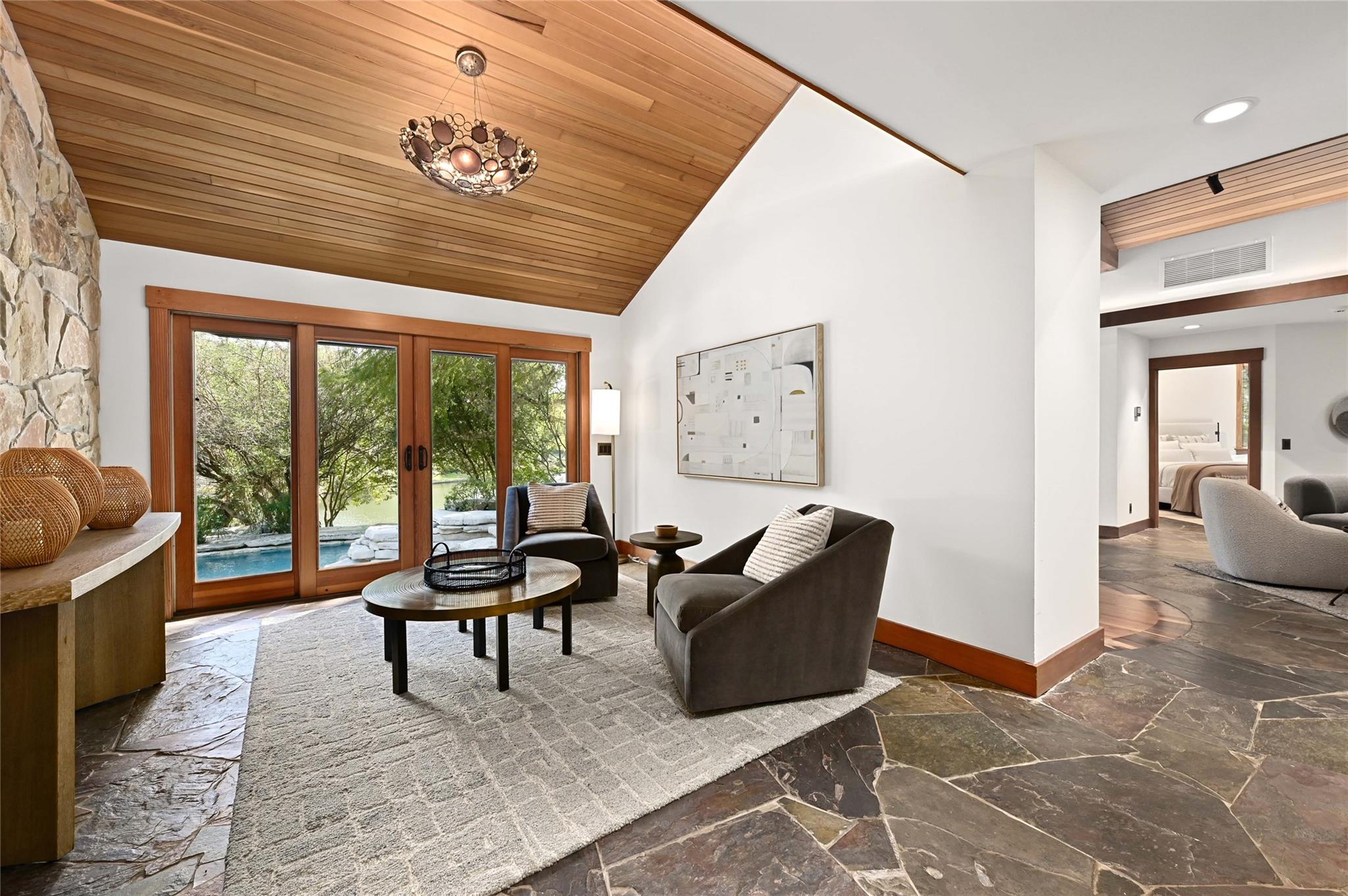 23 Hull CIR