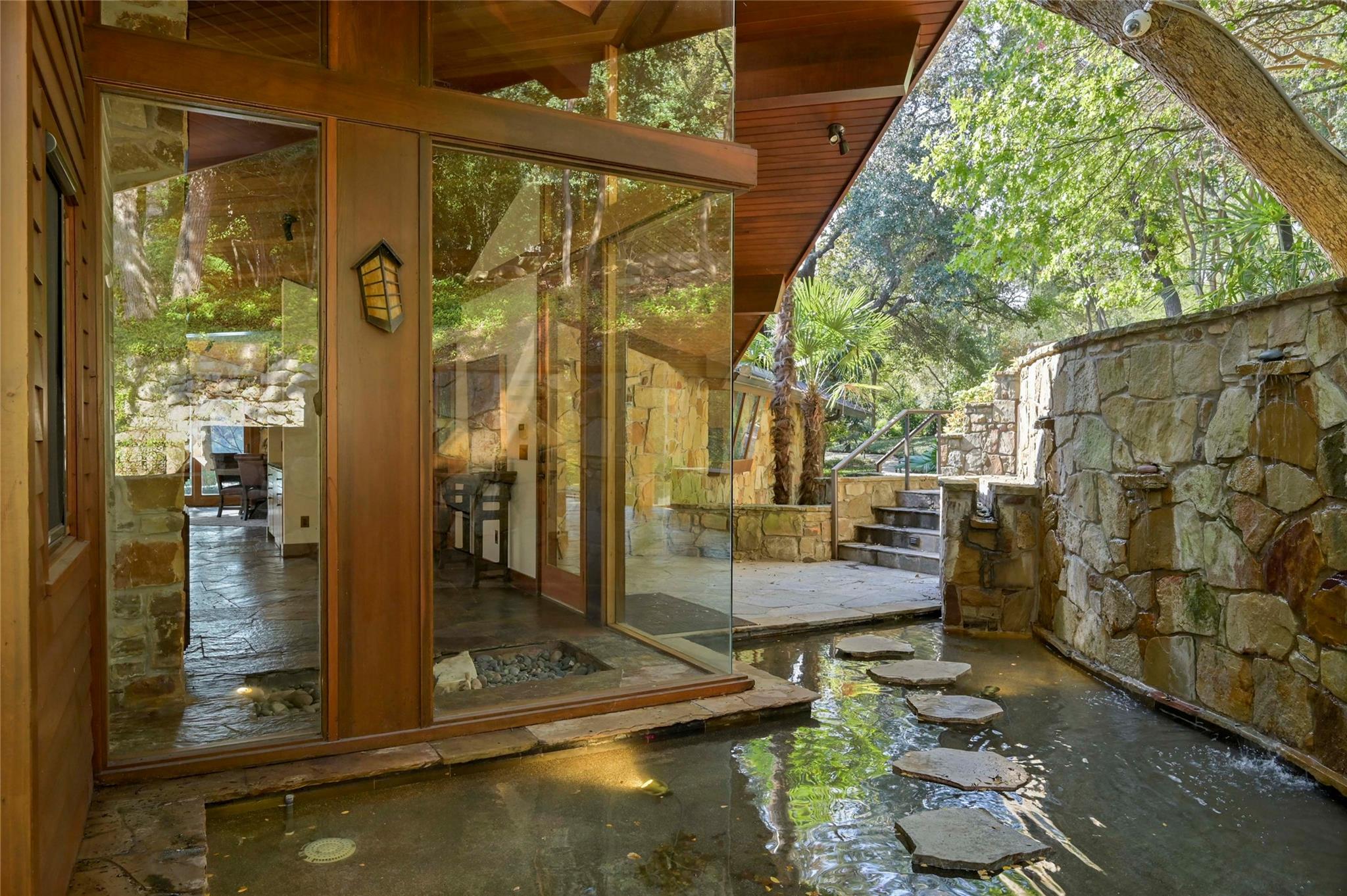 23 Hull CIR