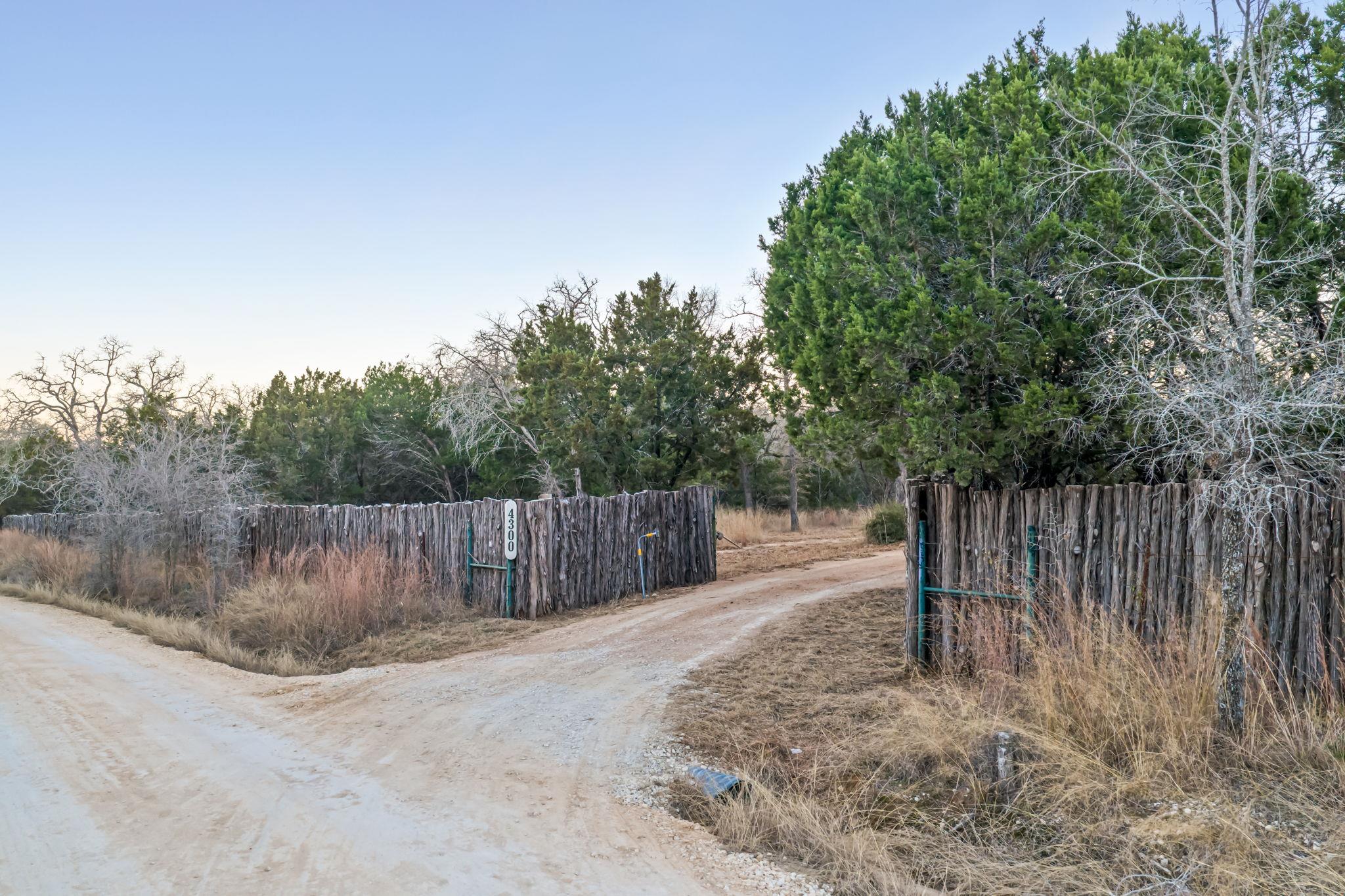 4300 Travis Peak TRL