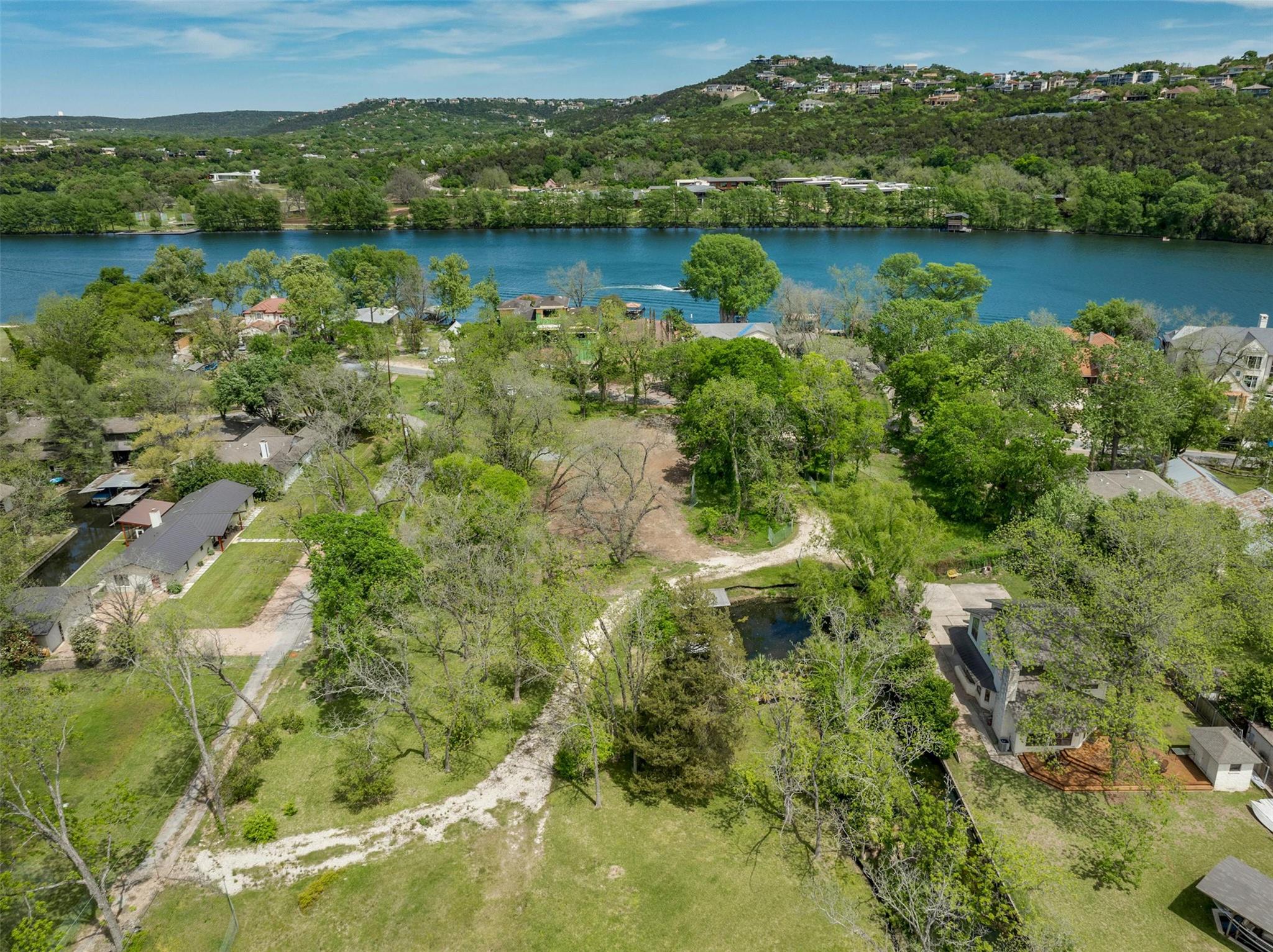 1717 Channel RD