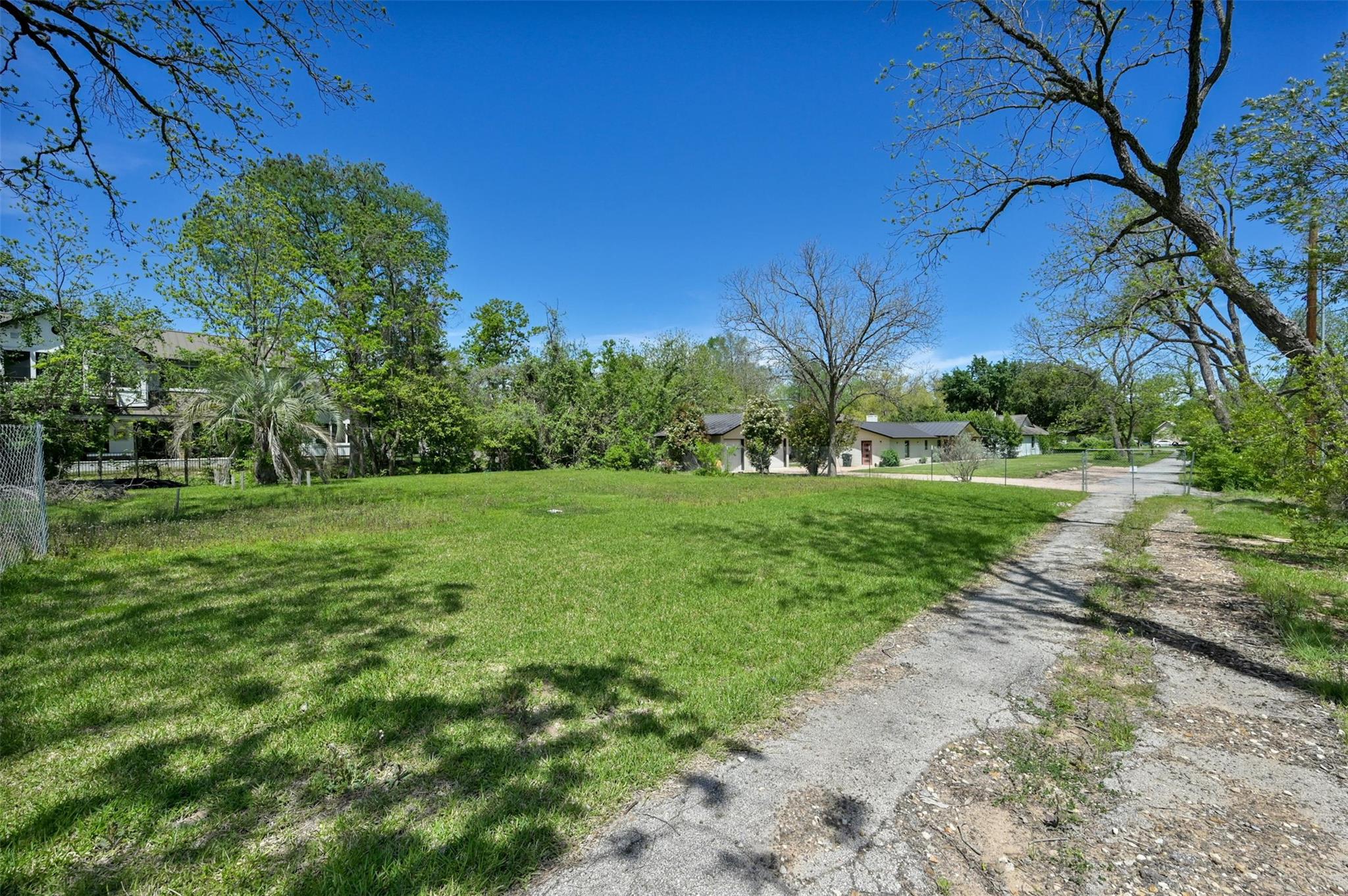1717 Channel RD
