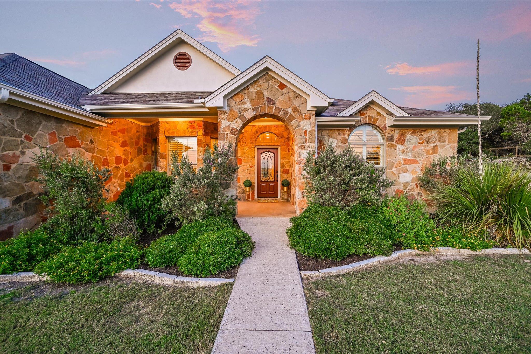 521 Cottonwood Creek RD