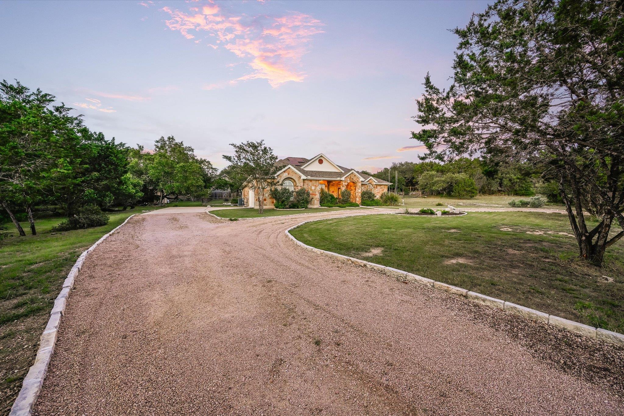 521 Cottonwood Creek RD