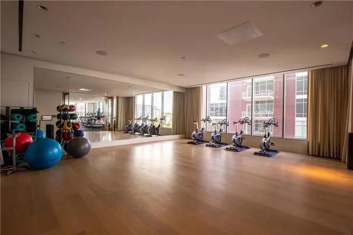 501 West Ave # 1402