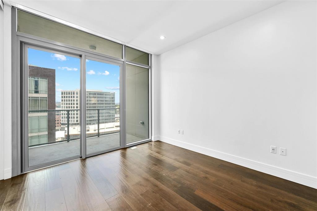 501 West Ave # 1402
