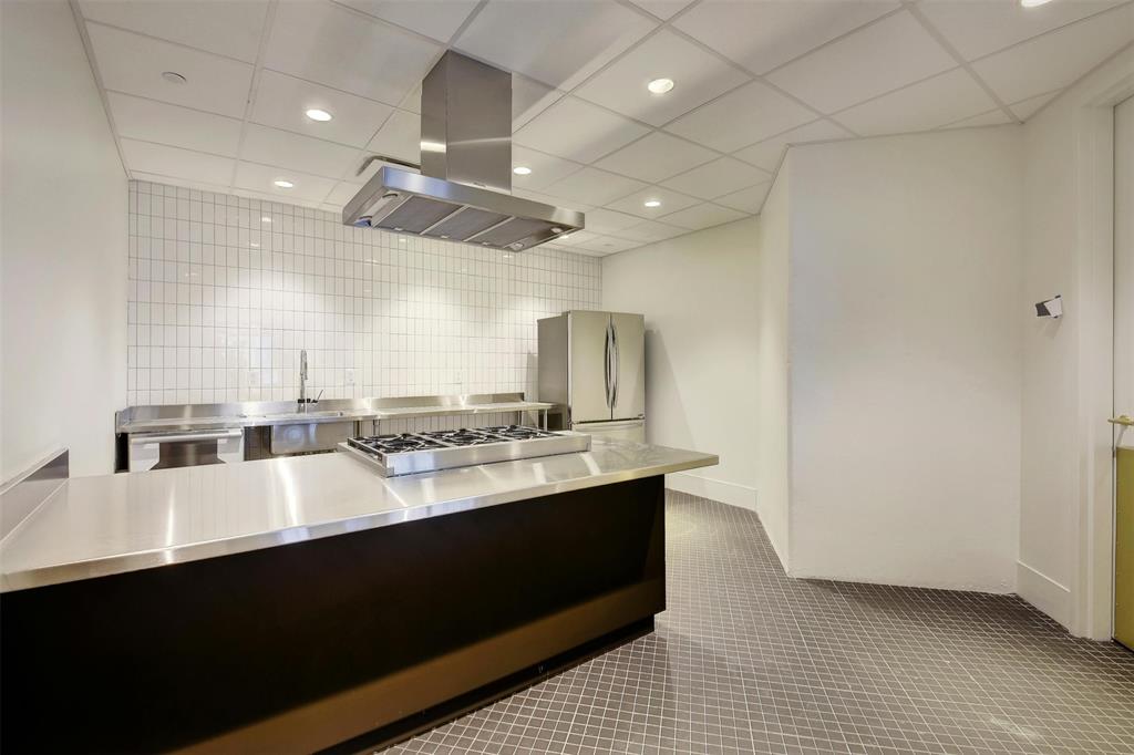 501 West Ave # 1402