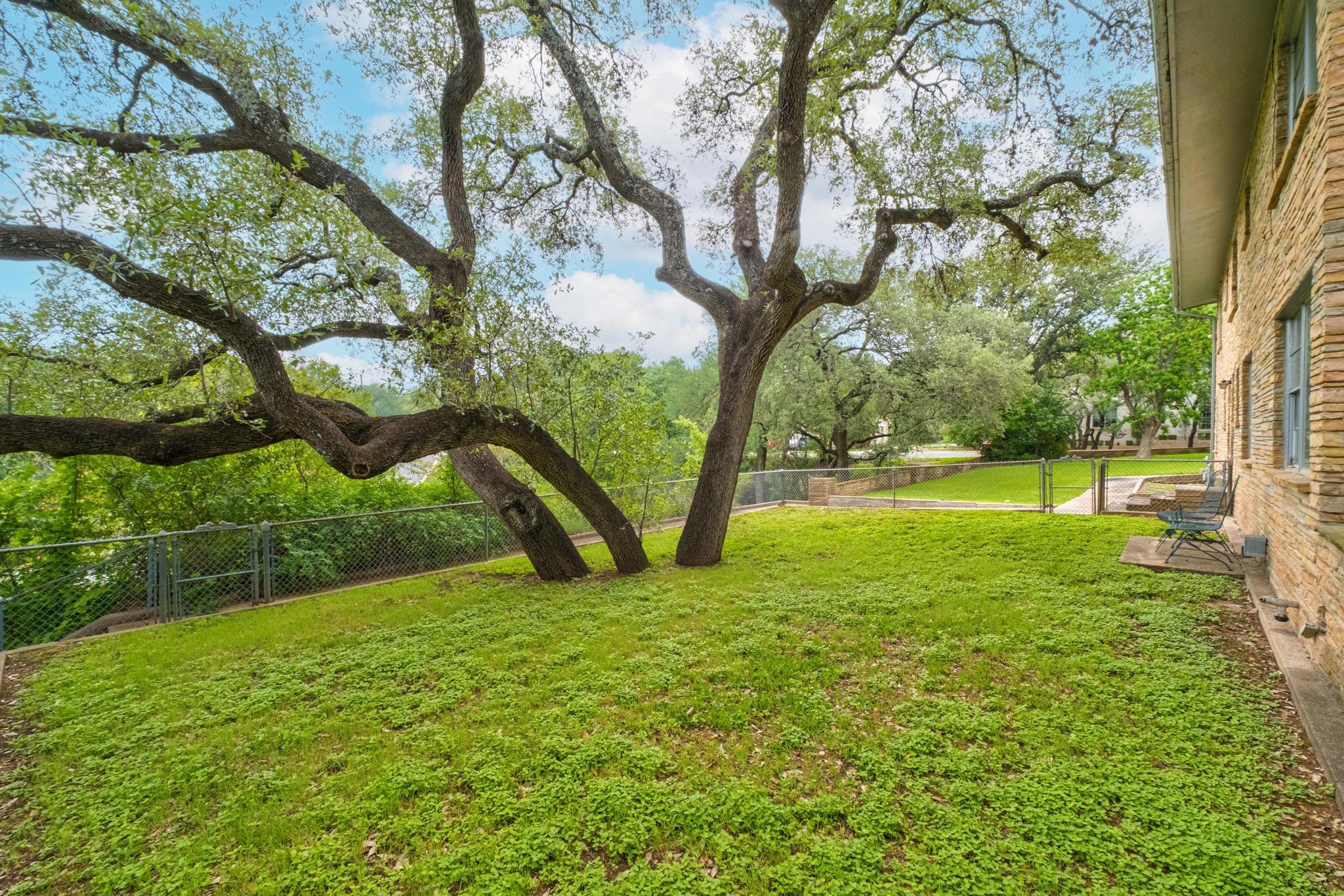 2805 Hatley DR