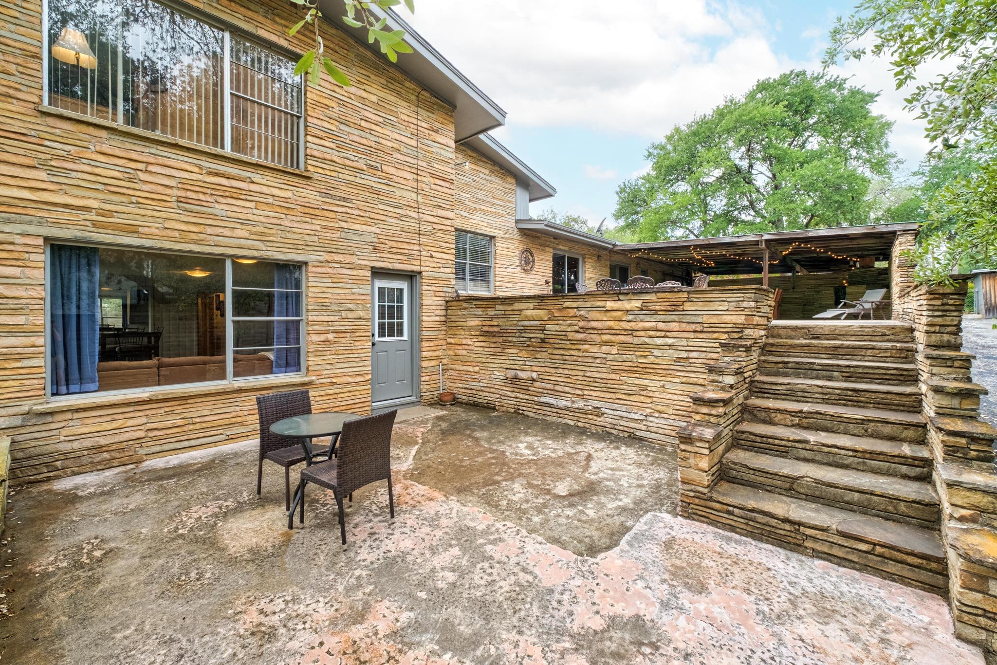 2805 Hatley DR
