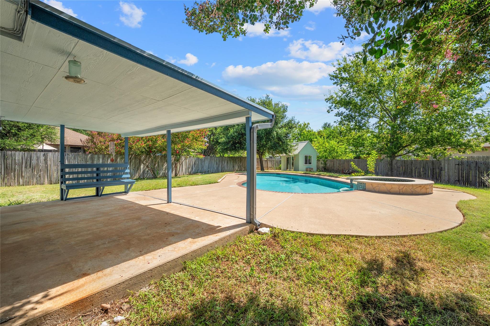 17121 Village Glen RD