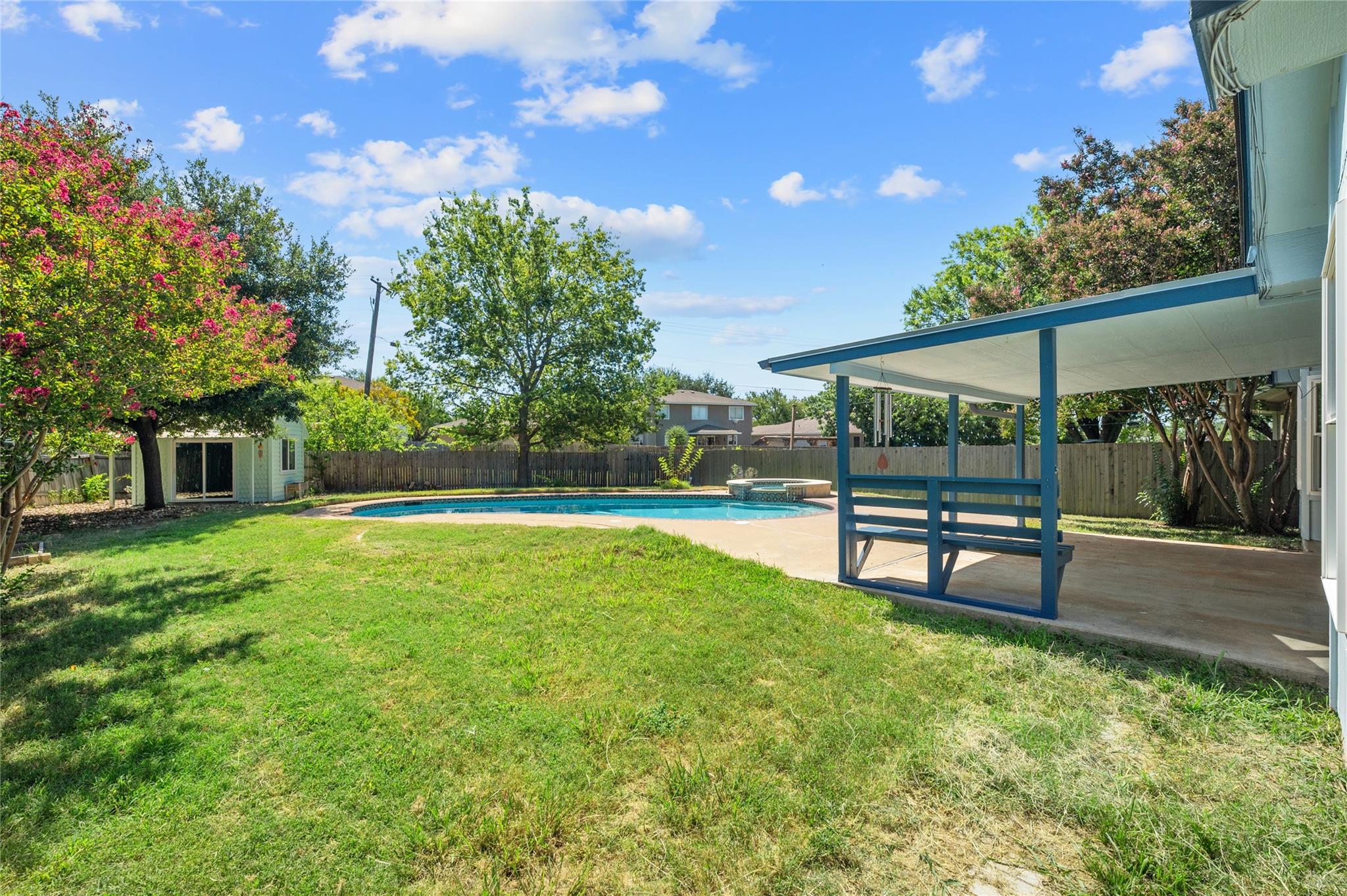 17121 Village Glen RD